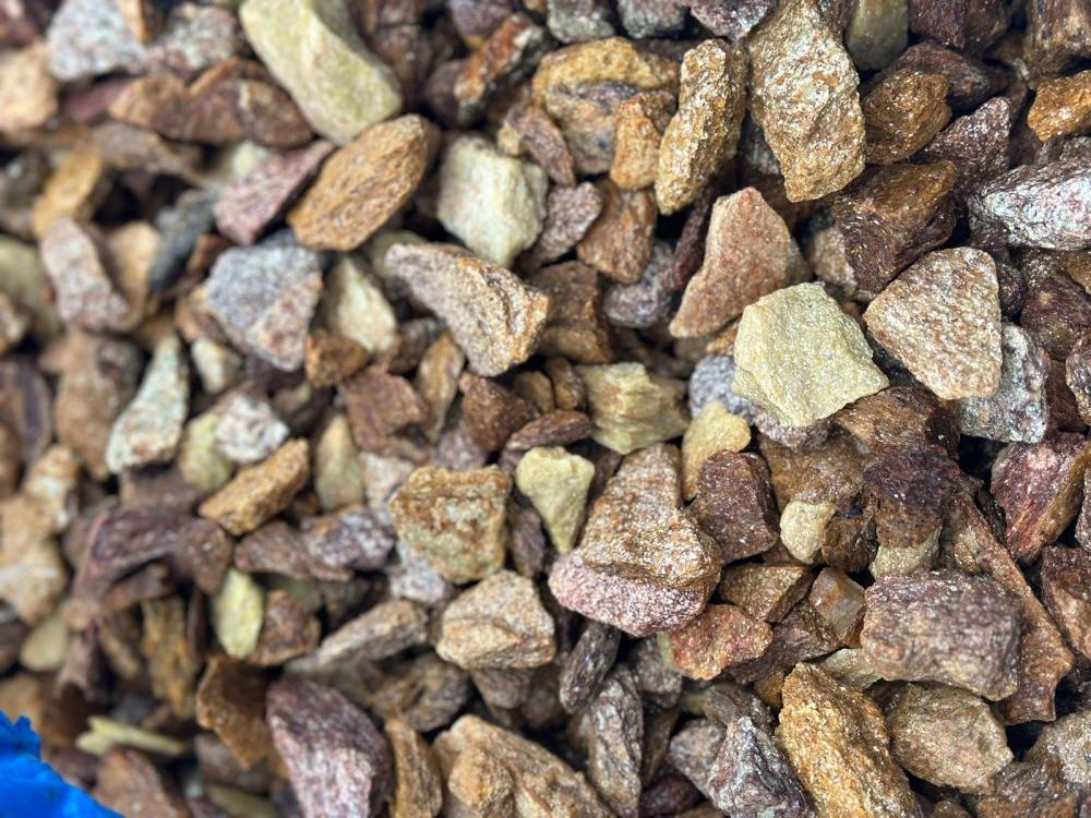 Златолит персиковый декоративная каменная крошка купить в Карпинске