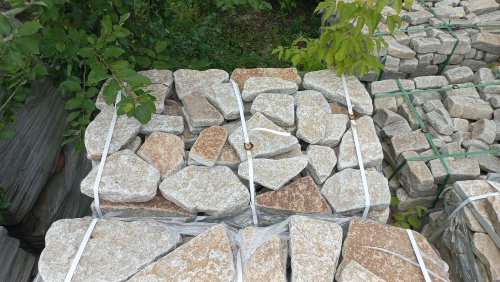 Гранитный плитняк галтованный для парковки купить в Карпинске