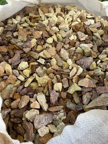 Златолит персиковый декоративная каменная крошка купить в Карпинске