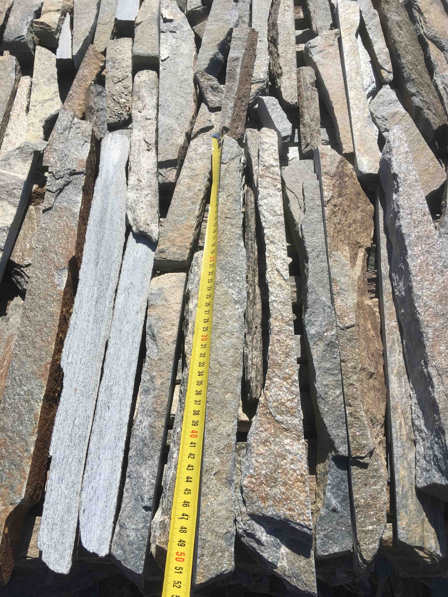 Горбушка златолит мультиколор для облицовки купить в Карпинске