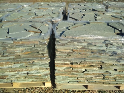 Плитняк златолит зелёный для цоколя, отмостки купить в Карпинске