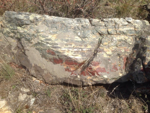 Гигантские зелёные валуны для ландшафтного дизайна весом более 5 тонн купить в Карпинске