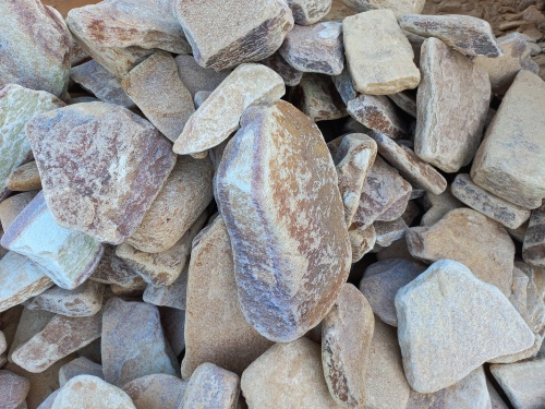 Златолит жёлтый, жёлто-зелёный глыбки и валуны для ланшафтного дизайна купить в Карпинске