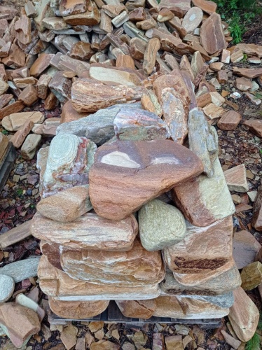 Златолит жёлтый, жёлто-зелёный глыбки и валуны для ланшафтного дизайна купить в Карпинске