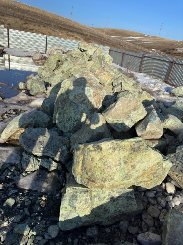 Камни для ландшафтного дизайна зелёные 10-60 килограмм купить в Карпинске