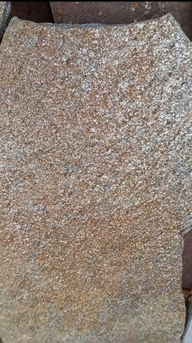 Плитняк златолит серебристый для цоколя, отмостки купить в Карпинске