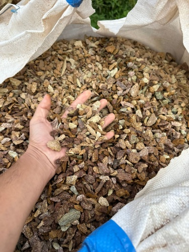 Златолит персиковый декоративная каменная крошка купить в Карпинске