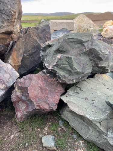 Камни для ландшафтного дизайна зелёные 10-60 килограмм купить в Карпинске