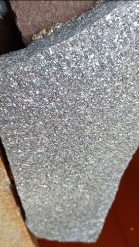 Плитняк златолит серебристый для цоколя, отмостки купить в Карпинске