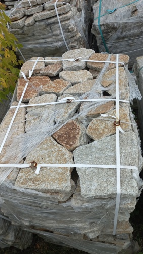 Плитняк галтованный гранитный для ландшафтного дизайна купить в Карпинске