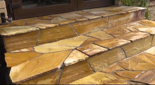 Плитняк златолит жёлтый золотистый для отмостки купить в Карпинске